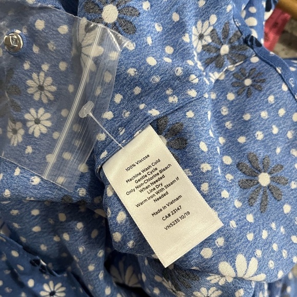 NWT Talbots Poet Sleeve Wrap Top Flowers & Dots - Picture 9 of 9